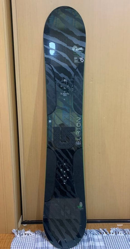 Used burton snowboard - burton,